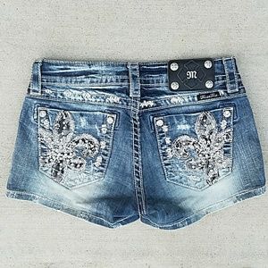 Like New Miss Me Shorts w/ Embellishments